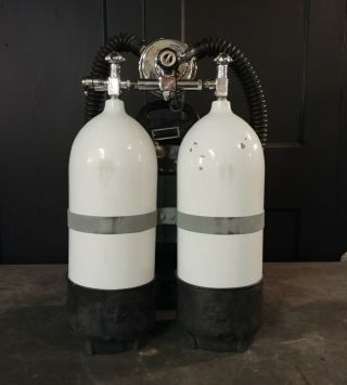 Vintage Aqua - Lung Da " Aqua - Master " 2 Stage Reg Double Hose - Twin 50 Cf Tanks