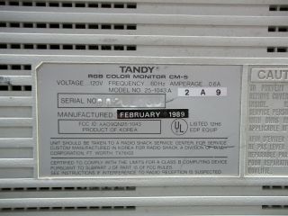 Tandy CM - 5 Vintage Personal Computer RGB Color CRT Video Display Monitor 8