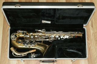 Vintage Buescher Aristocrat 200 Alto Saxophone With Hard Case