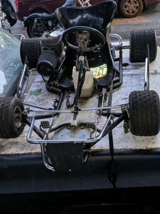 Vintage Coyote Racing Go Kart W/work Stand And Starter Bus