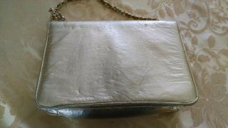 VINTAGE CHANEL GOLD QUILT HANDBAG WITH LEATHER INSIDE VERY OLD AND RARE 6