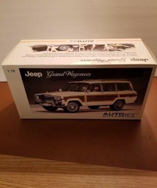 Autoart Jeep Grand Wagoneer Diecast Car 1:18 Scale - Rare - Out Of Production