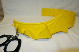 Vintage 1966 Ideal 2 - piece Batman Utility Belt,  intact with Batcuffs Bat Cuffs 7
