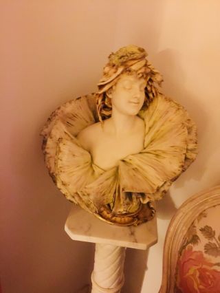 Early 20th Cent.  Porcelaine Teplitz Bust Of Woman By E.  Stellmacker One Of Kin