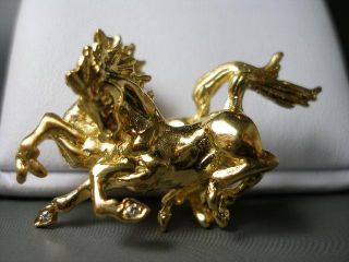 Vintage.  750 18 Karat Yellow Gold Running Horses Diamonds Brooch Pin 14.  4 Grams