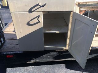 Vintage 1950s Youngstown Metal Cabinets,  Sink,  GE Dishwasher,  Etc. 7