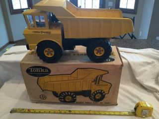 Vintage Tonka Mighty Dump Truck No.  3900 W/original Box