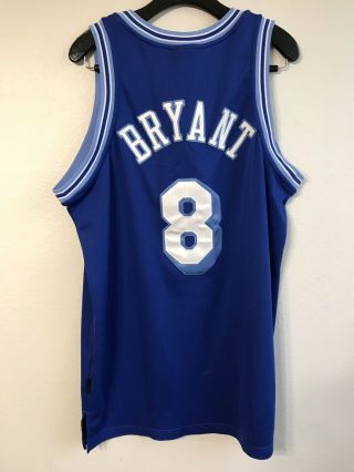 EUC Nike Lakers AUTHENTIC Kobe Bryant Throwback Jersey Sz 44 L Vintage MPLS 8 24 2