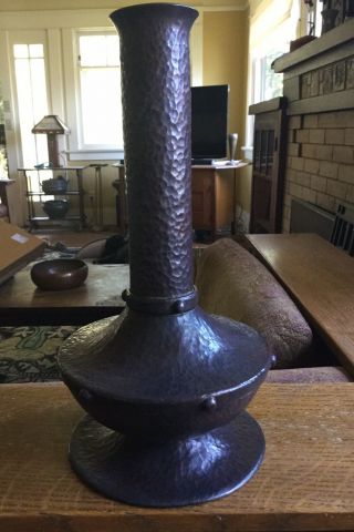 Arts Crafts Era Hammered Copper American Beauty Vase Based on Roycroft Design 10