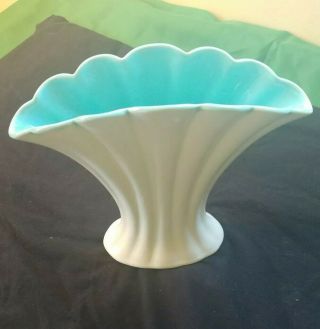 Vintage Gladding Mcbean Catalina Pottery Fan Vase C310 Ivory And Turquoise