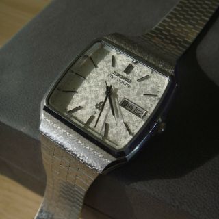 Vintage Seiko 5856 - 5000 King Quartz watch with Kanji day,  bracelet 1978 3