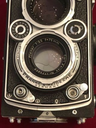 VINTAGE ROLLEIFLEX 3.  5 Planar Xenotar Film Camera No.  1765866 With Accessories 3