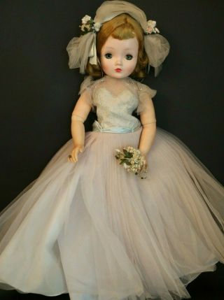 Vintage Madame Alexander Cissy Bridesmaid 1956 Doll 2030 Tagged Gown Cissy Doll 3