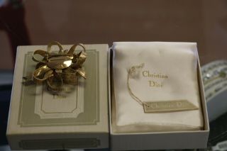 VINTAGE COUTURE CHRISTIAN DIOR GOLD PLATED WIRE MESH BOW BROOCH DATED 1964 w/box 6