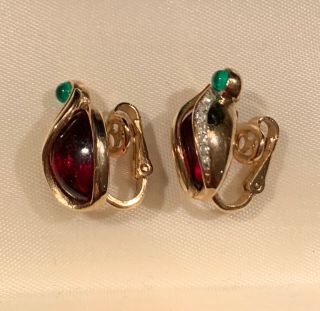 Vintage Signed Trifari Alfred Philippe Ruby Cabochon Earring Clip - On 4