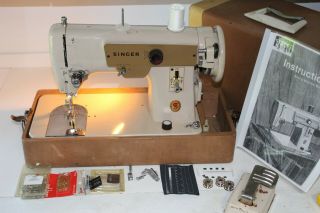 Vintage Singer 223 All Metal Zigzag Blind Stitch Sewing Machine W Case & Access