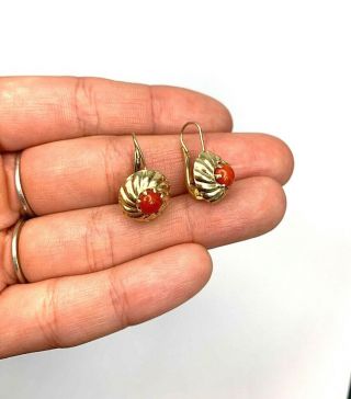 Vintage 14K Gold Nartural Red Coral Leverback Antique Style Earrings 2.  35g 5
