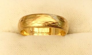 Ladies Vintage 18ct Solid Gold Wedding Band Ring