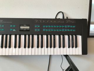 Yamaha DX27 vintage digital synth with case internal battery 3
