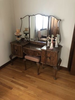 Vintage Wood Bedroom Set - Bed frame,  Armoire,  Vanity,  Bedside Table 11