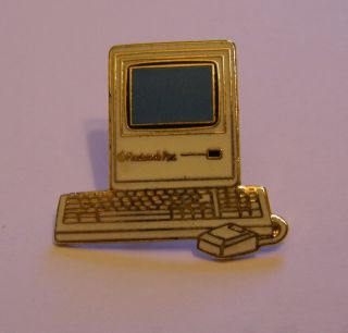 Apple Computer Macintosh Plus Vintage Pin Badge Mac Macintosh