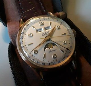 Vintage 1960s Zodiac Moonphase Triple Date Wristwatch Swiss Automatic