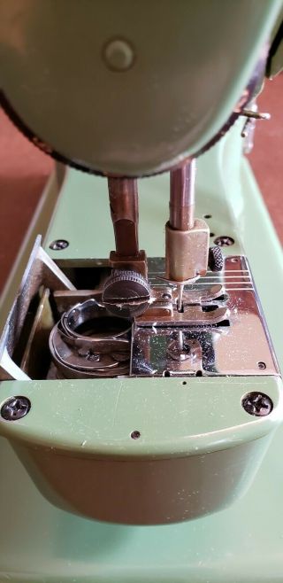 Vintage Elna Supermatic Sewing Machine with Portable Case 8