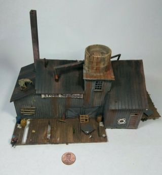 Vintage Ho Scale Train Building Detailed Country House.  Model