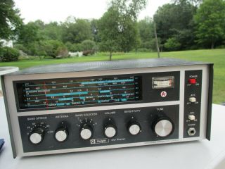 Vintage " Knight Star Roamer Short Wave Radio " Allied /
