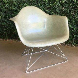 Vintage Charles,  Ray Eames Lar Herman Miller Sea Foam Shell Chair Low Wire Base
