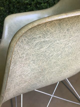 Vintage Charles,  Ray Eames LAR Herman Miller Sea Foam Shell Chair Low Wire Base 4