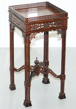 Stunning Mahogany Thomas Chippendale Chinese Style Carved Wood Jardiniere Stand