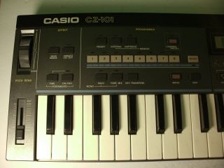 Vintage Cosmo Synthesizer - Casio CZ - 101 2