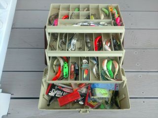Vintage Plano Tackle Box Full Of Heddon Tadpolly Flatfish Fishing Lures Salmon
