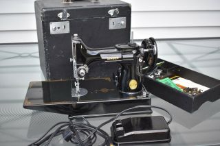 Vintage Singer Portable Electric Sewing Machine 221 - 1 Featherweight With Case