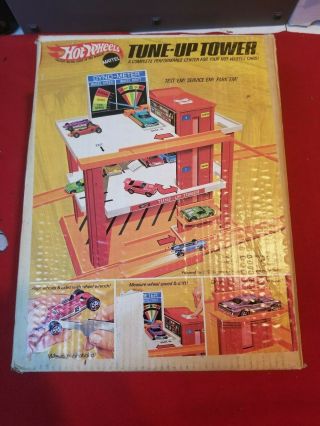 Vintage Hot Wheels Tune Up Tower (plus 1935 Style Cadillac 1981 Mattel)