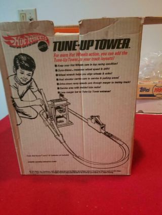 Vintage Hot Wheels Tune Up Tower (Plus 1935 Style Cadillac 1981 Mattel) 2