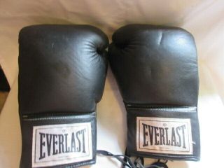 Vintage Pair Leather Everlast Boxing Training Gloves Model 2416 Retro 80s Era