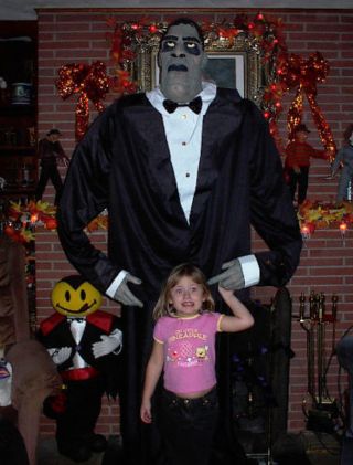 GIANT LIFE SIZE 7 FOOT LURCH the BUTLER HALLOWEEN PROP (VERY RARE) AS - IS 5