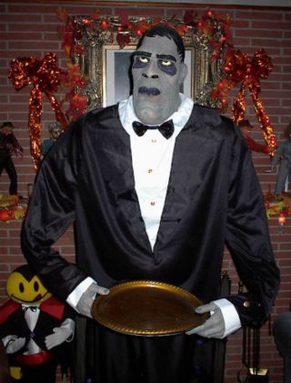 GIANT LIFE SIZE 7 FOOT LURCH the BUTLER HALLOWEEN PROP (VERY RARE) AS - IS 6