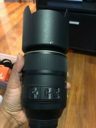 Nikon Micro NIKKOR 105mm f/2.  8G AF - S VR IF - ED Lens rarely 2