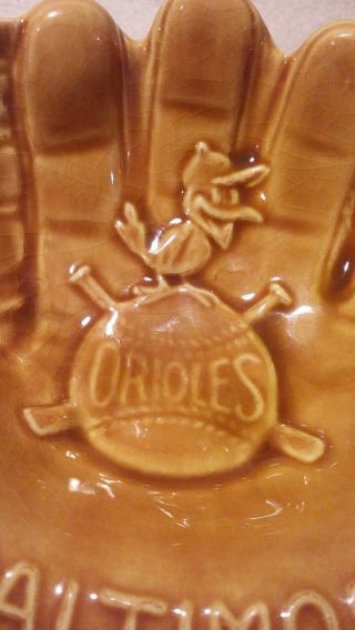 Vintage 1950s 60s Baltimore Orioles Bird Mascot/Logo Ceramic glove change holder 8