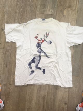 Mens Vintage Nike Hare Jordan Bugs Bunny Looney Tunes Tshirt Medium Marvin Space