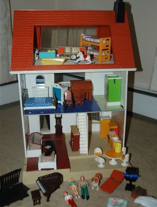 Vintage Fisher Price 250 Dollhouse 1978 Accessories