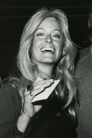 Iconic TV Angel Farrah Fawcett Vintage 1970s Smiling Candid Press Photograph 3