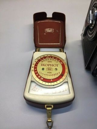 Vintage Rolleiflex 3.  5 Camera Zeiss w/ tripod and light meter 4