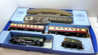 Vintage Boxed Hornby Electric Train Rail Railway Set Locomotive Carriages Track