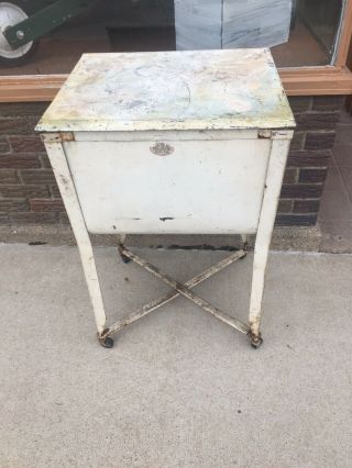 Vintage Old Galvanized Wash Tub On Stand With Lid