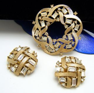 Crown Trifari Vintage Brooch Earring Set Rhinestone Gold Tone Basket Weave