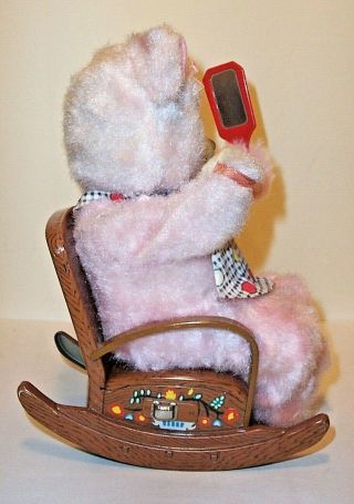 VERY RARE 1950 ' s BATTERY OPERATED MAKE - UP BEAR TIN LITHO TOY MT Co.  JAPAN 4